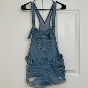Overall denim shorts